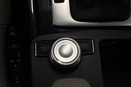 sininen Mercedes-Benz E 2011 kuva 29.