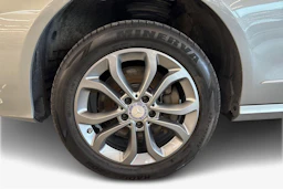 Harmaa Mercedes-Benz E 2011 kuva 9.