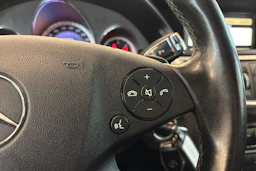 Harmaa Mercedes-Benz E 2011 kuva 13.