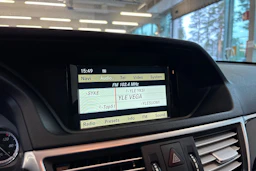 Harmaa Mercedes-Benz E 2011 kuva 16.