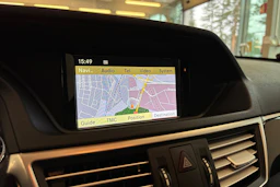Harmaa Mercedes-Benz E 2011 kuva 17.