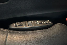 Harmaa Mercedes-Benz E 2011 kuva 22.
