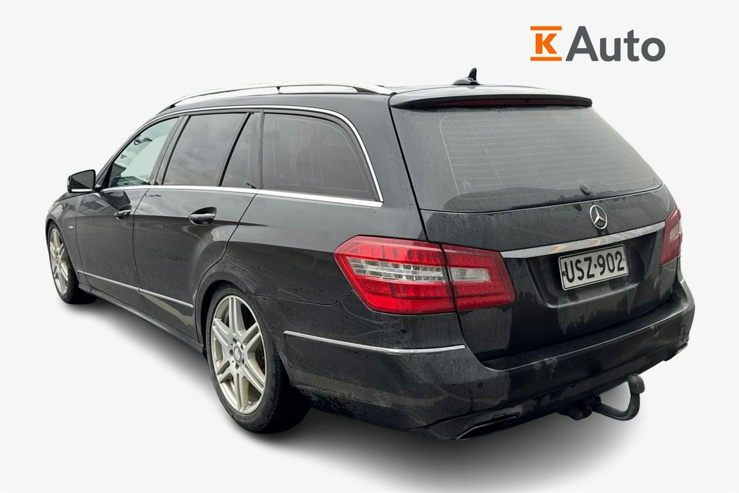 musta Mercedes-Benz E 2011 kuva 2.
