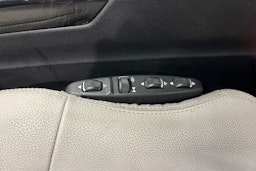 harmaa Mercedes-Benz E 2011 kuva 17.