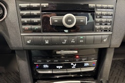 harmaa Mercedes-Benz E 2011 kuva 19.
