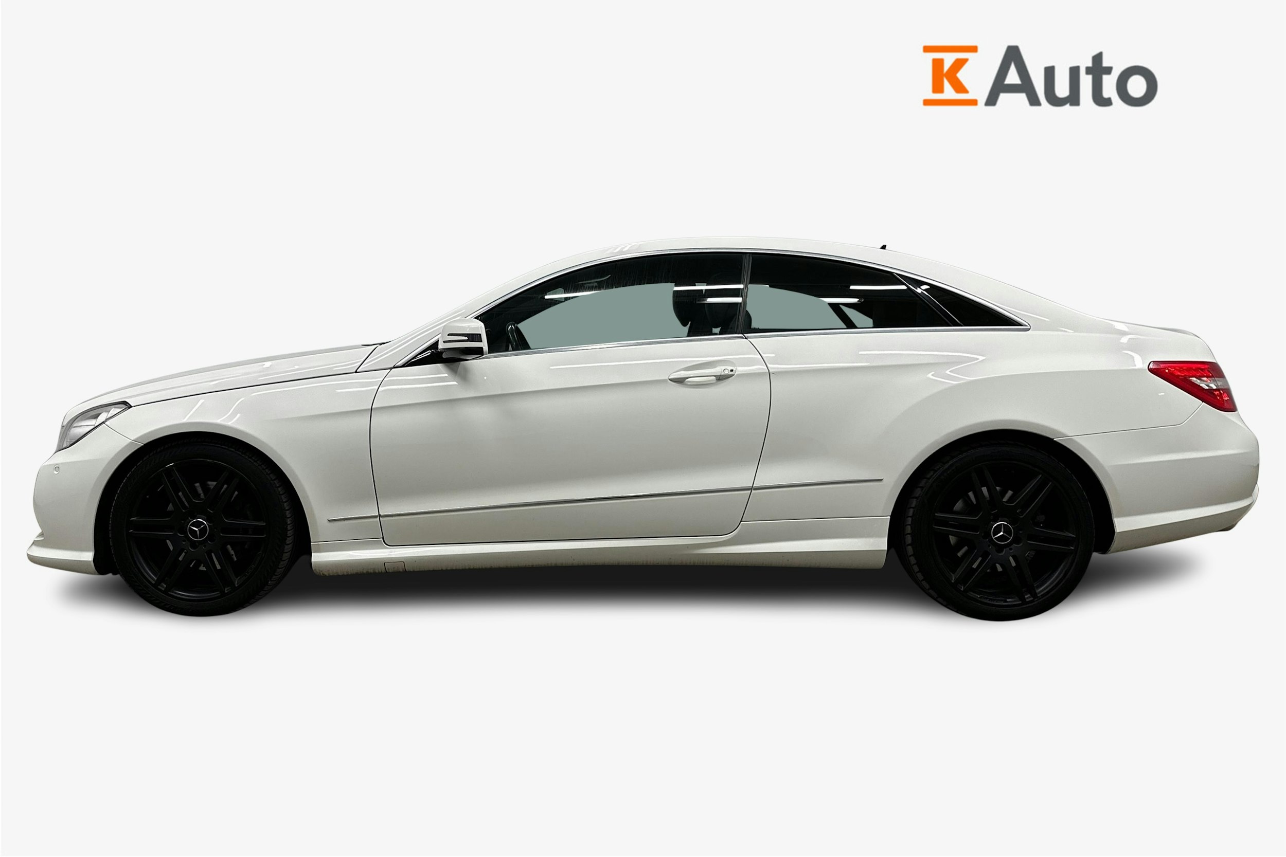 valkoinen Mercedes-Benz E 2012 kuva 5.