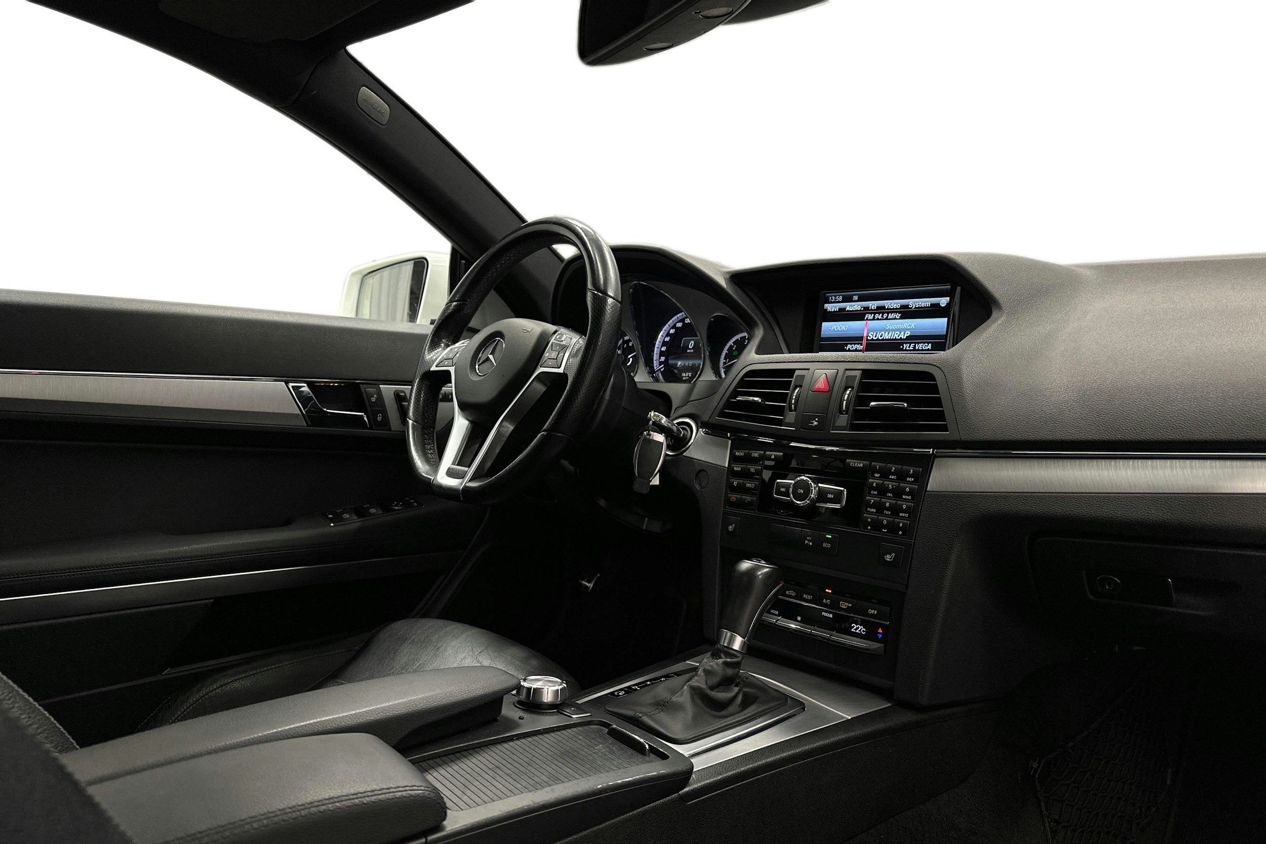 valkoinen Mercedes-Benz E 2012 kuva 7.