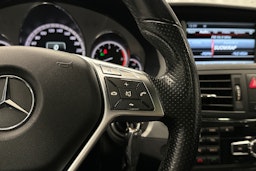 valkoinen Mercedes-Benz E 2012 kuva 12.