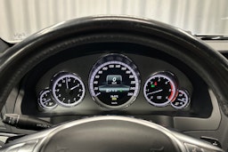 valkoinen Mercedes-Benz E 2012 kuva 13.