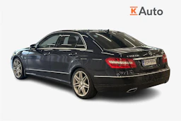 sininen Mercedes-Benz E 2012 kuva 2.