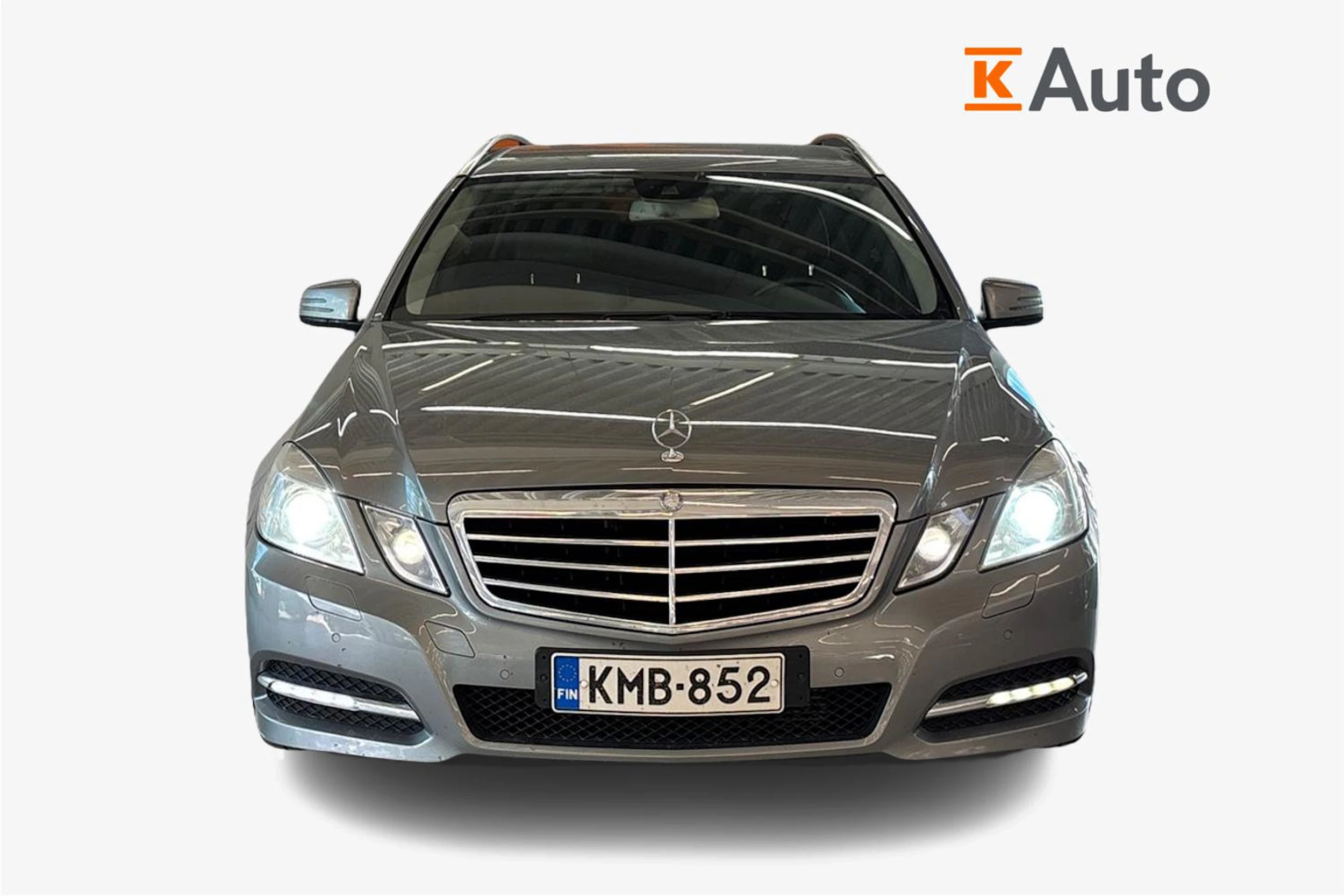 Harmaa Mercedes-Benz E 2012 kuva 4.