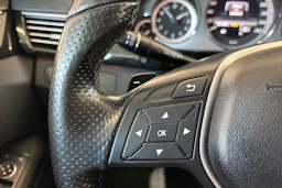 Harmaa Mercedes-Benz E 2012 kuva 12.