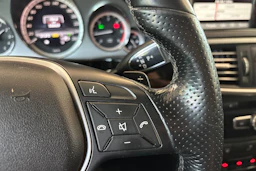 Harmaa Mercedes-Benz E 2012 kuva 13.