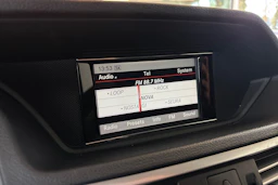 Harmaa Mercedes-Benz E 2012 kuva 15.
