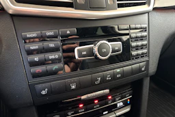 Harmaa Mercedes-Benz E 2012 kuva 16.