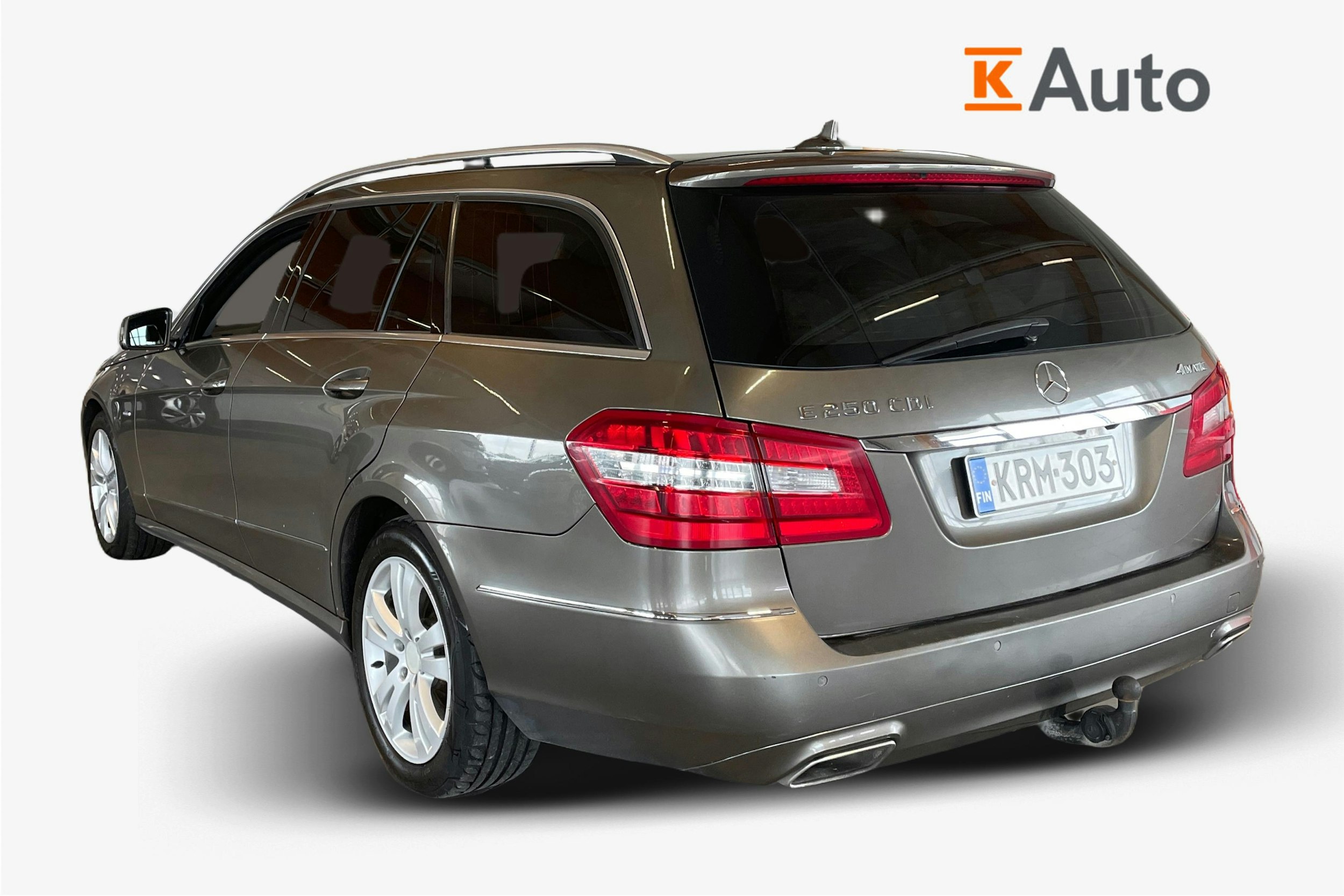 Harmaa Mercedes-Benz E 2012 kuva 2.