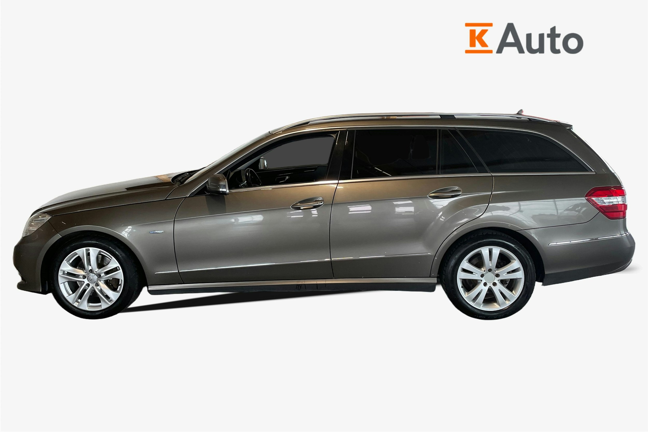 Harmaa Mercedes-Benz E 2012 kuva 6.
