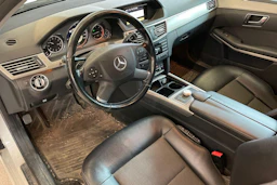 valkoinen Mercedes-Benz E 2012 kuva 3.