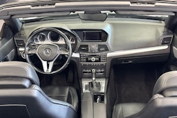 Musta Mercedes-Benz E 2012 kuva 9.