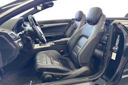 Musta Mercedes-Benz E 2012 kuva 10.