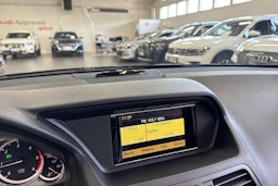 Musta Mercedes-Benz E 2012 kuva 15.
