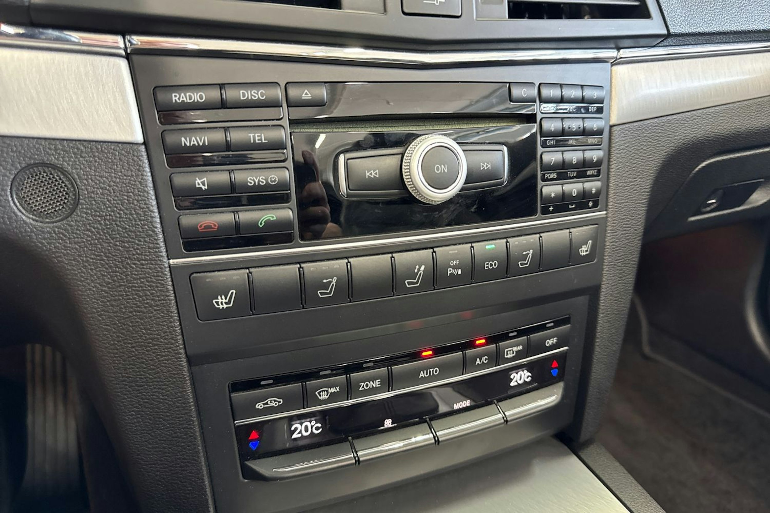 Musta Mercedes-Benz E 2012 kuva 16.