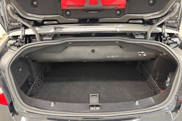 Musta Mercedes-Benz E 2012 kuva 22.
