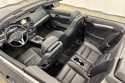 Musta Mercedes-Benz E 2012 kuva 23.