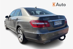 harmaa Mercedes-Benz E 2013 kuva 2.