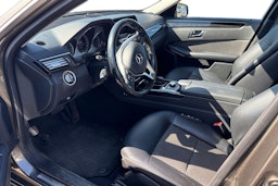 harmaa Mercedes-Benz E 2013 kuva 3.