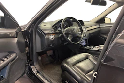 Musta Mercedes-Benz E 2012 kuva 6.