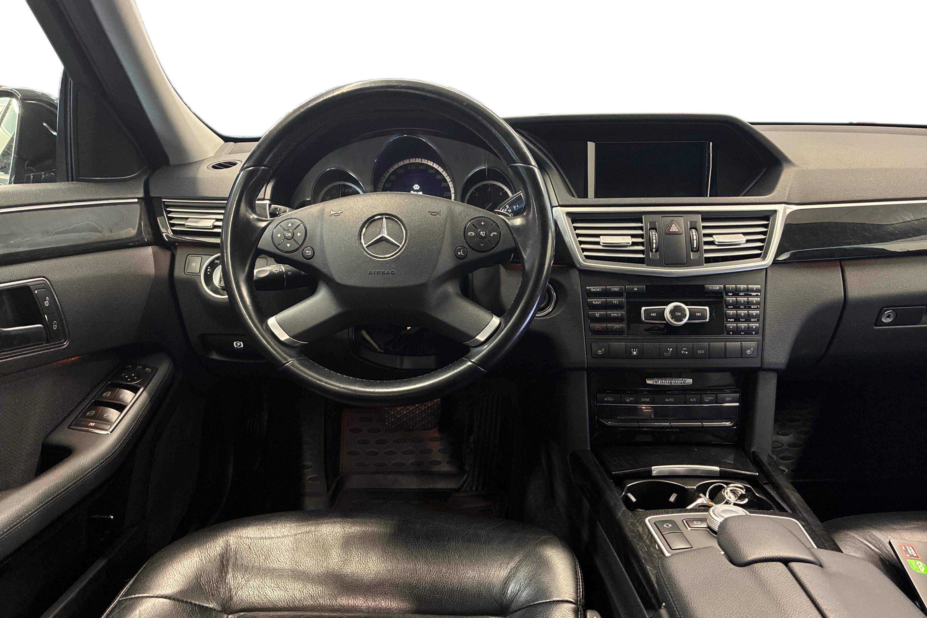 Mercedes-Benz E 2012, bild 7/21