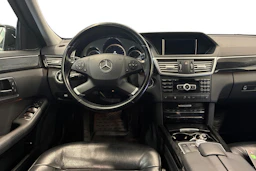 Musta Mercedes-Benz E 2012 kuva 7.