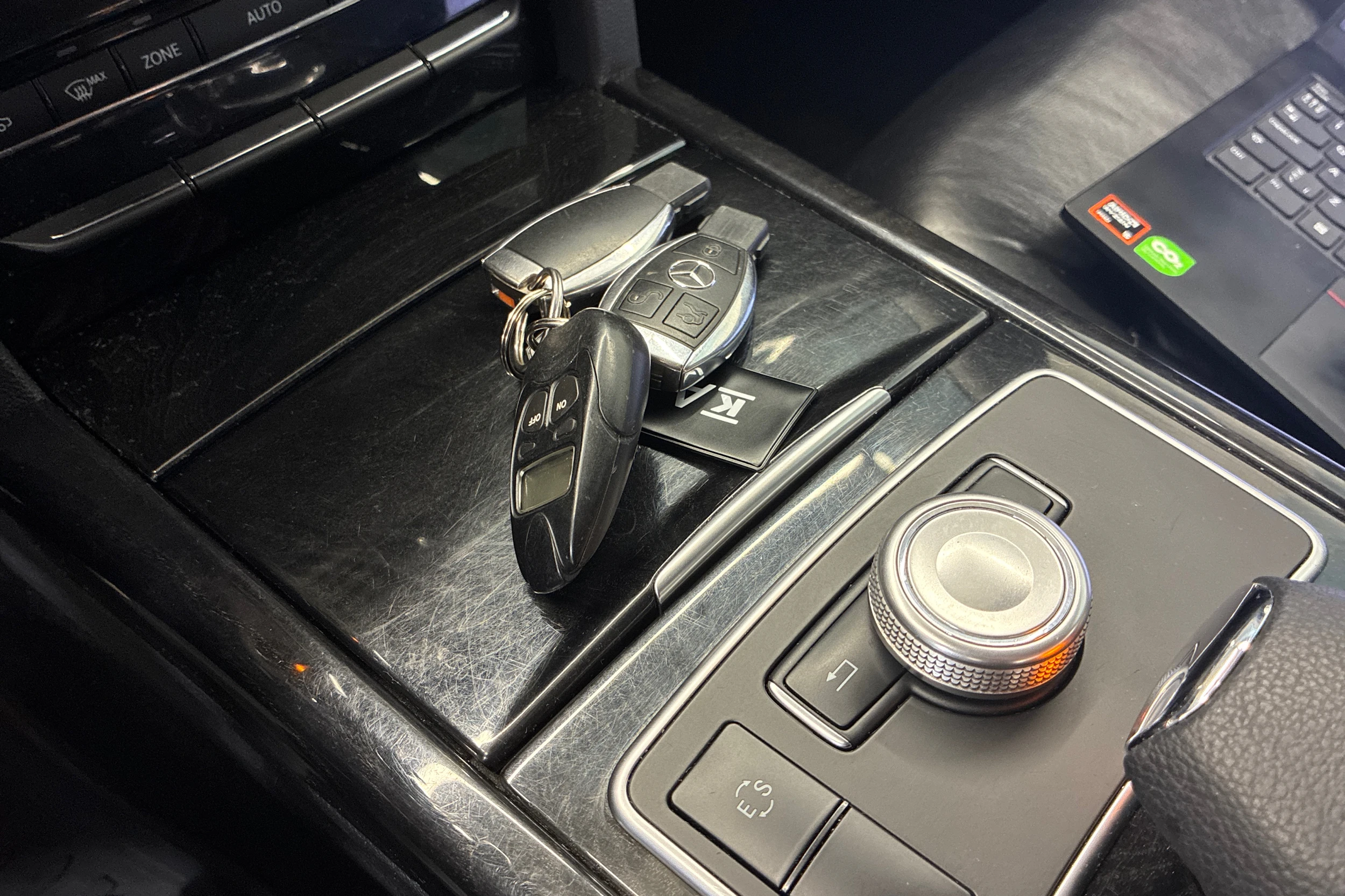 Musta Mercedes-Benz E 2012 kuva 18.