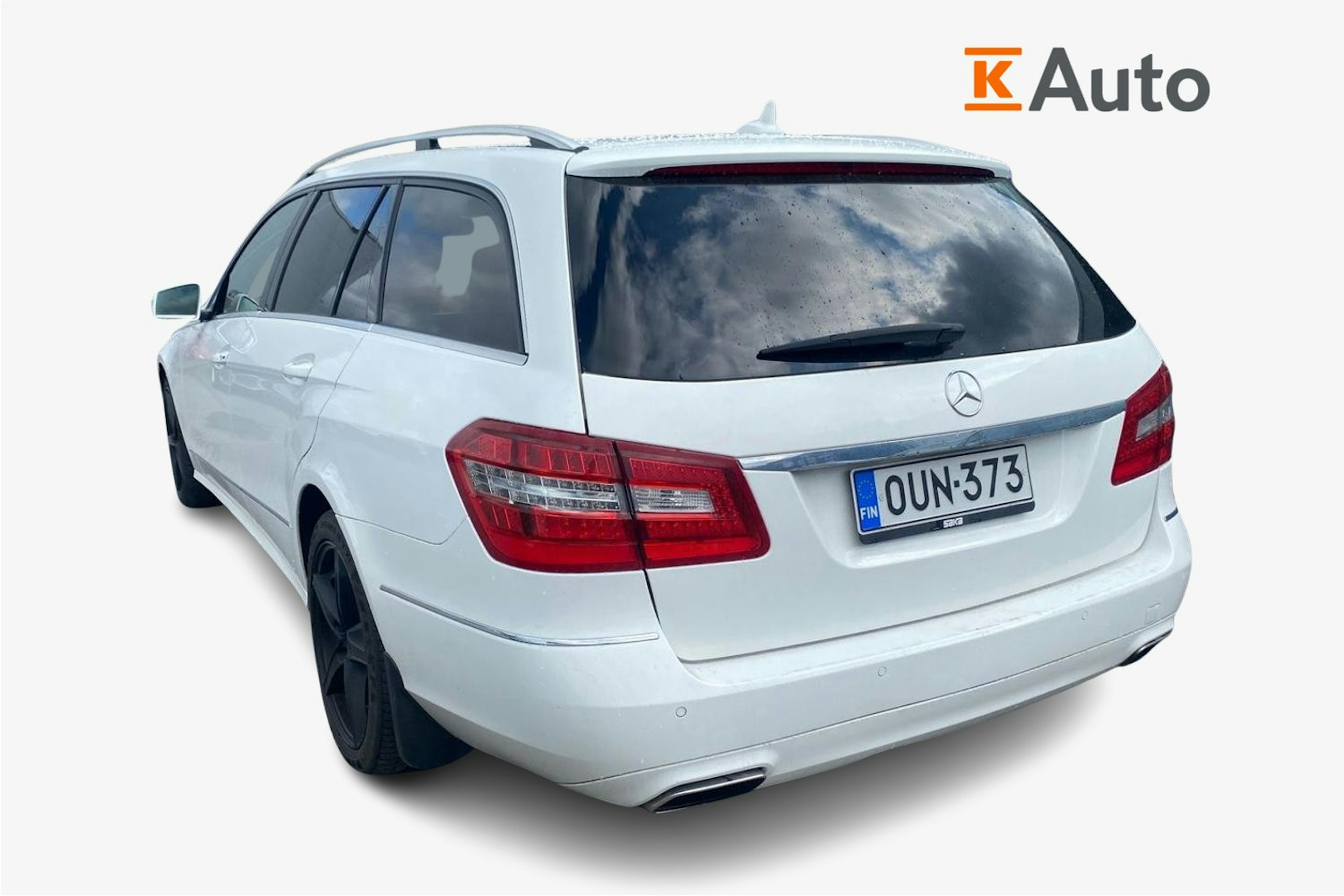 valkoinen Mercedes-Benz E 2012 kuva 2.