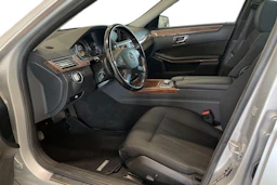 harmaa Mercedes-Benz E 2012 kuva 6.