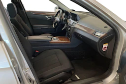 harmaa Mercedes-Benz E 2012 kuva 7.