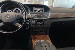 harmaa Mercedes-Benz E 2012 kuva 20.