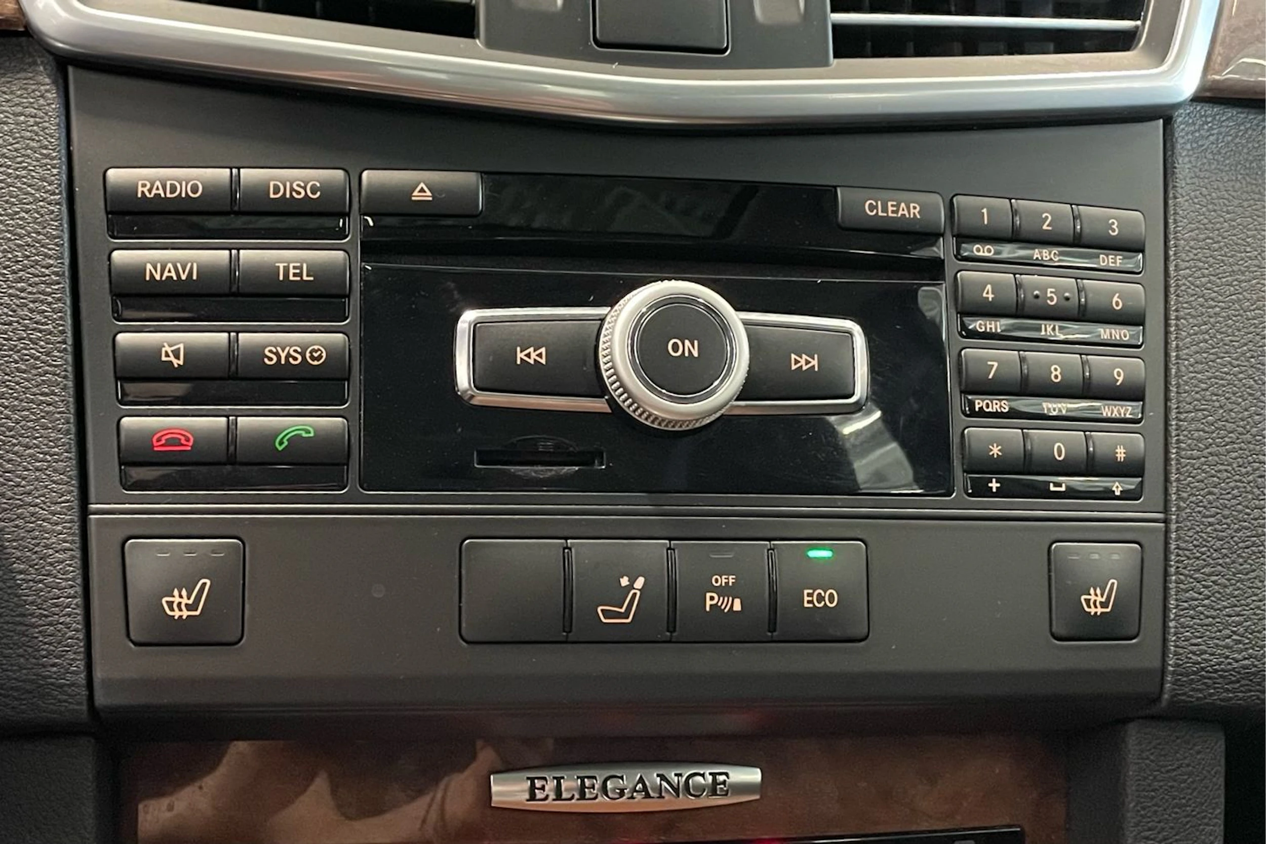 harmaa Mercedes-Benz E 2012 kuva 21.