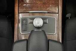 harmaa Mercedes-Benz E 2012 kuva 23.