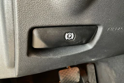 harmaa Mercedes-Benz E 2012 kuva 27.