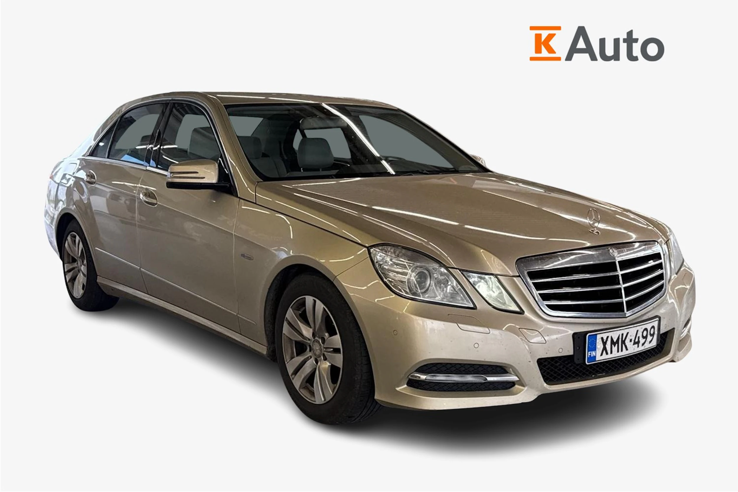 ruskea (beige) Mercedes-Benz E 2012 kuva 1.