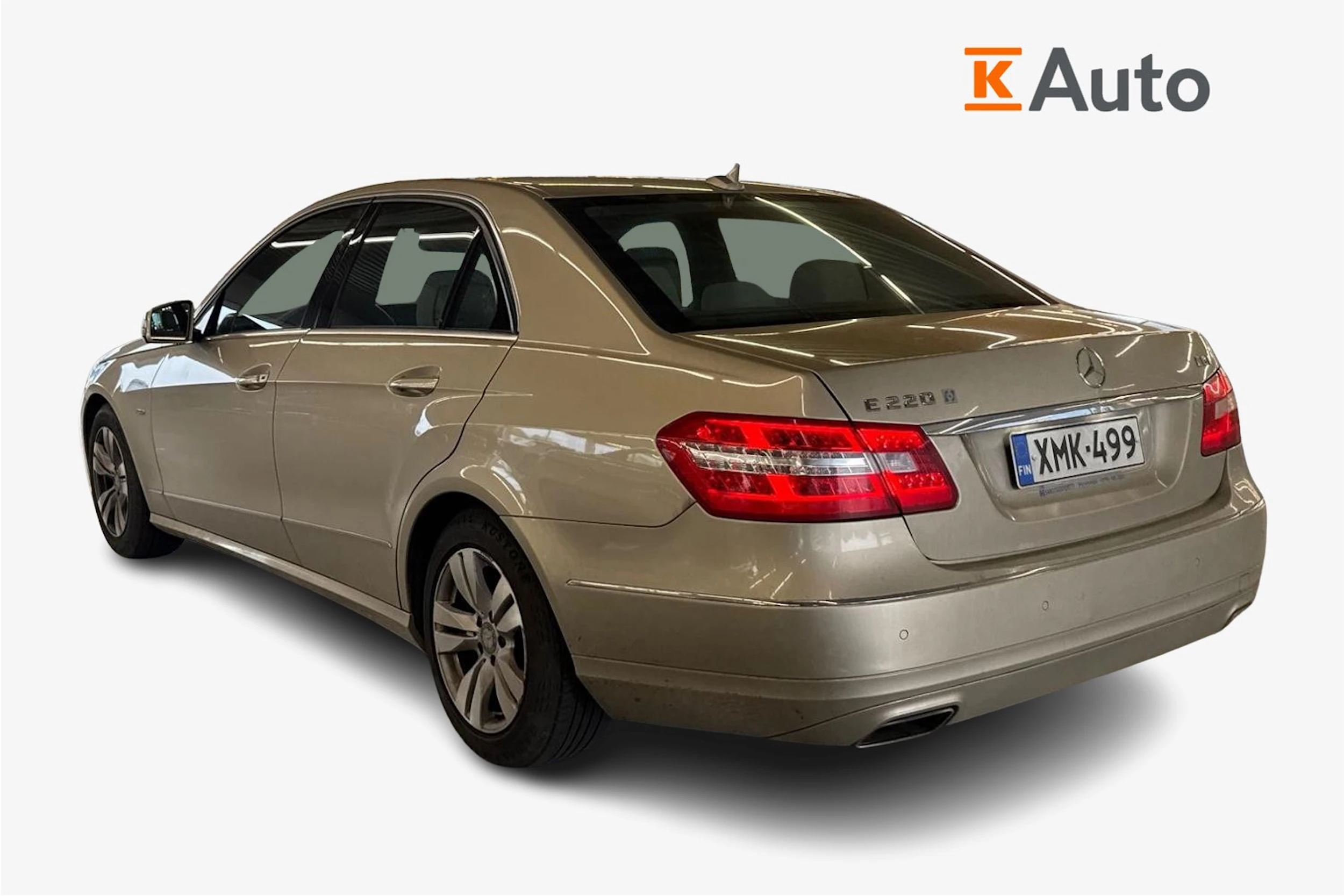 ruskea (beige) Mercedes-Benz E 2012 kuva 2.