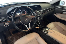 ruskea (beige) Mercedes-Benz E 2012 kuva 3.