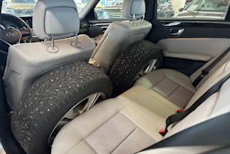 ruskea (beige) Mercedes-Benz E 2012 kuva 4.