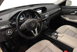 ruskea (beige) Mercedes-Benz E 2012 kuva 6.