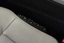 ruskea (beige) Mercedes-Benz E 2012 kuva 19.