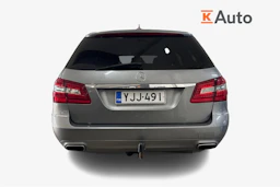 Harmaa Mercedes-Benz E 2012 kuva 3.