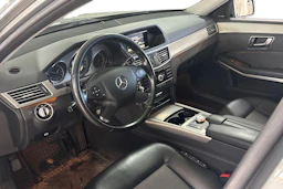 Harmaa Mercedes-Benz E 2012 kuva 6.