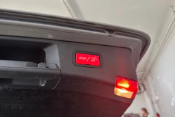 Harmaa Mercedes-Benz E 2012 kuva 15.
